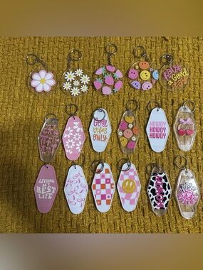 Assorted Retro Pink & Yellow Keychains